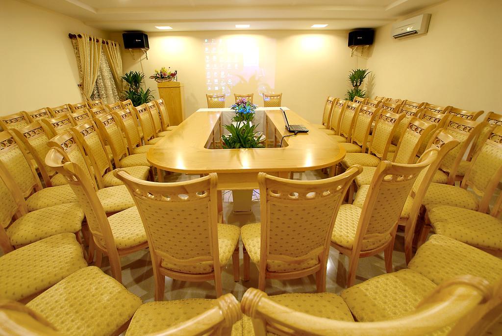 Hoang Phu Gia Hotel ホーチミン市 エクステリア 写真